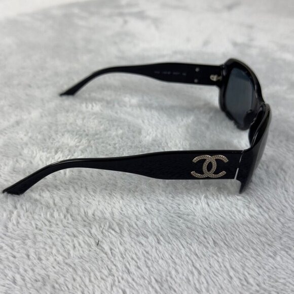 Chanel CC Logo Authentic Sunglasses Made in Italy Style Number 5102 - Picture 15 of 15
